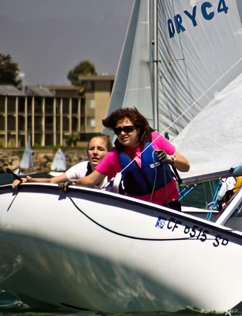 girls sailing